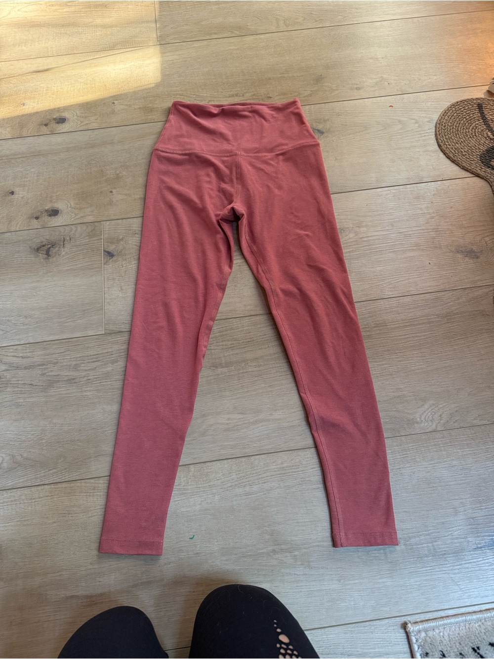 Beyond Yoga K High-Waist Leggings in Dusty Rose